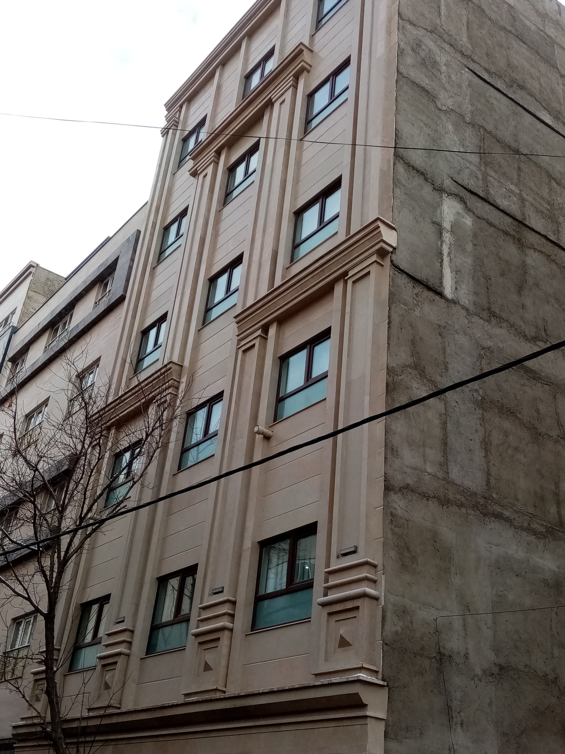  بهترین درب و پنجره دوجداره و بالکن شیشه ای در تبریز